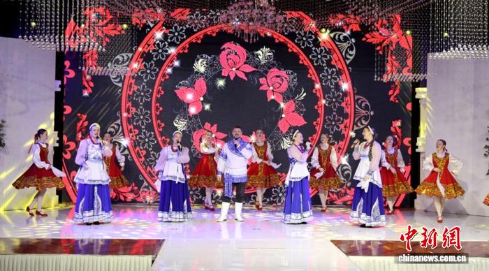 “蜜都”饶河：界江连友谊 中俄青少年同贺新春,“蜜都”饶河：界江连友谊 中俄青少年同贺新春